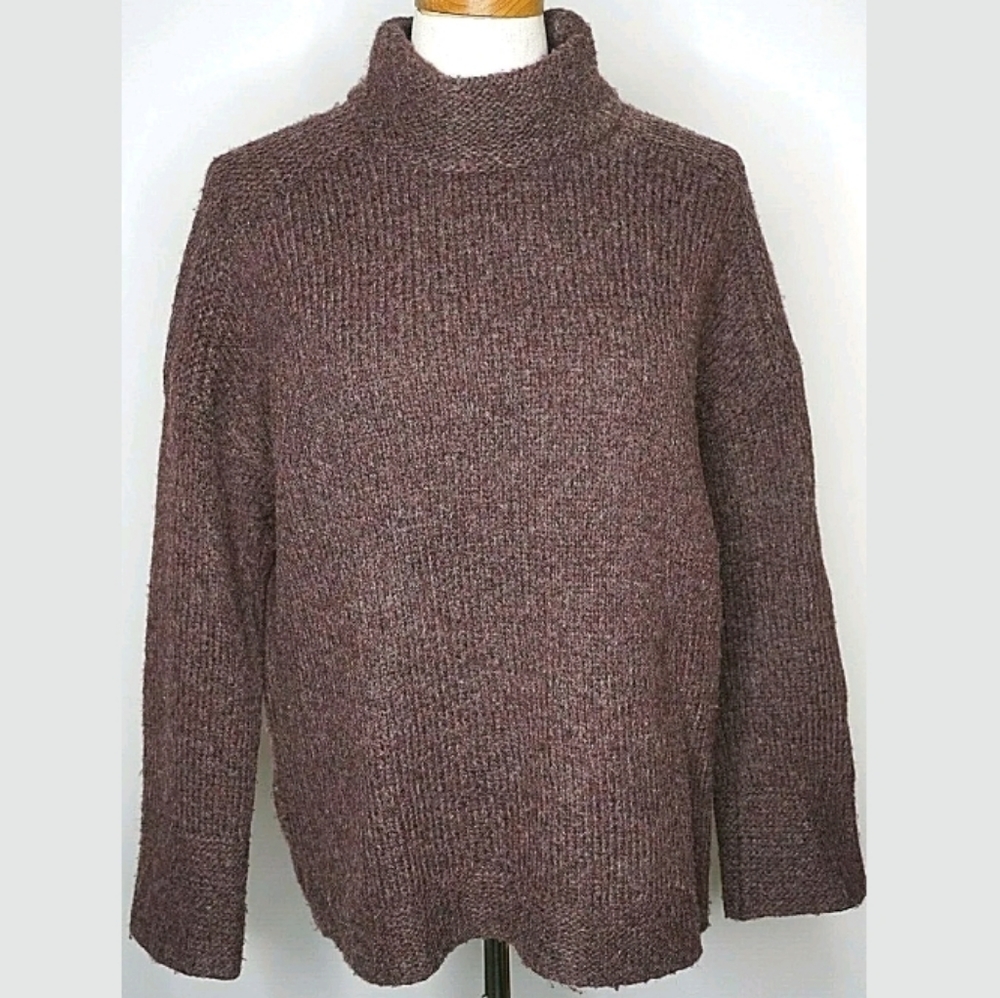 Nanette Lepore Yak Wool Sweater Pullover soft Chunky Knit Medium Oversize cozy